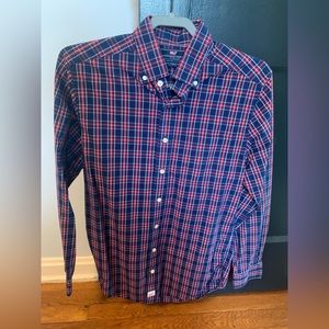 Vineyard Vines button up dress shirt size small